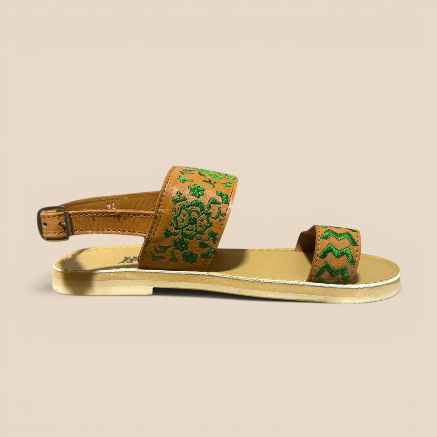 C 68 HUARACHE ARTESANAL DE DAMA