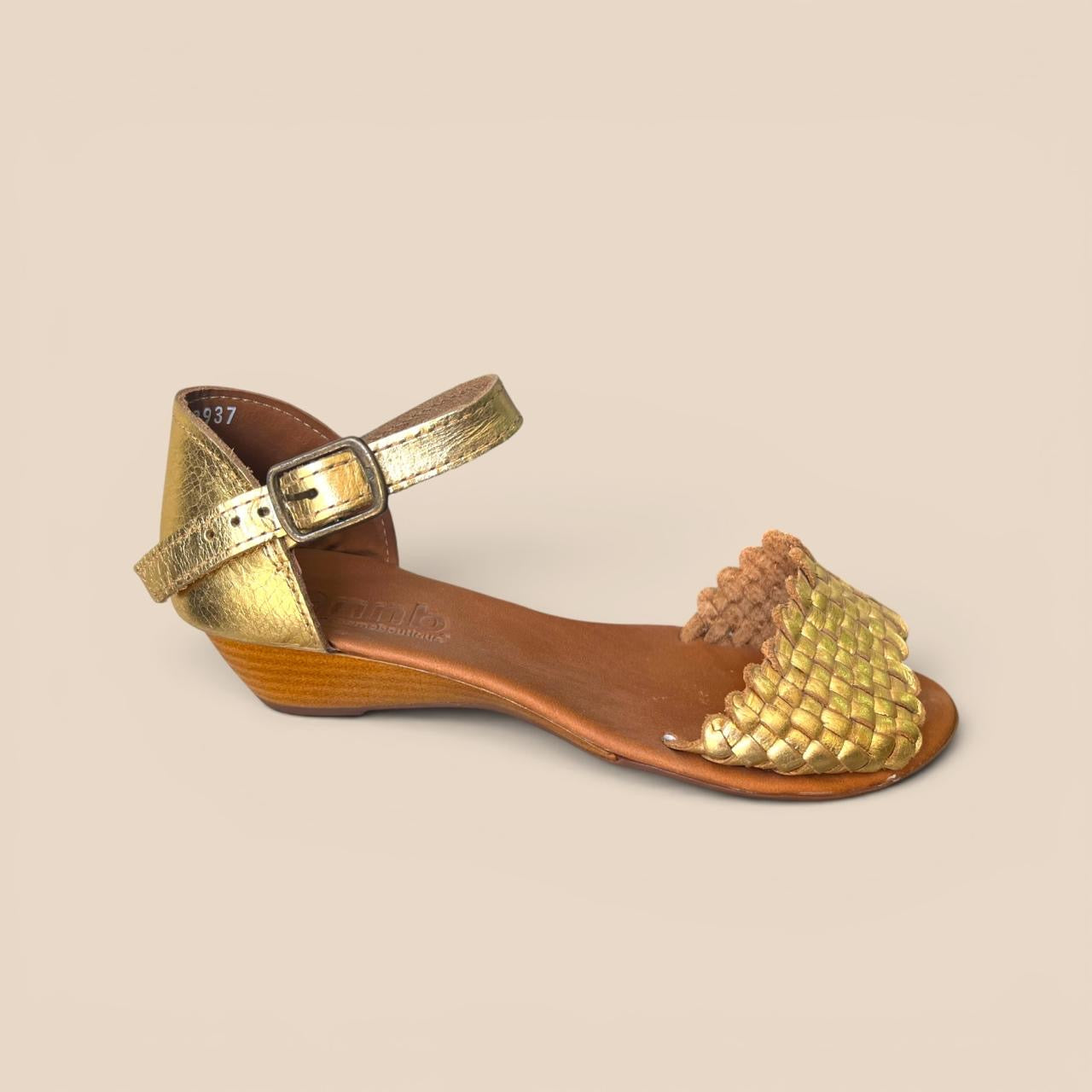 V 63 HUARACHE ARTESANAL DE DAMA