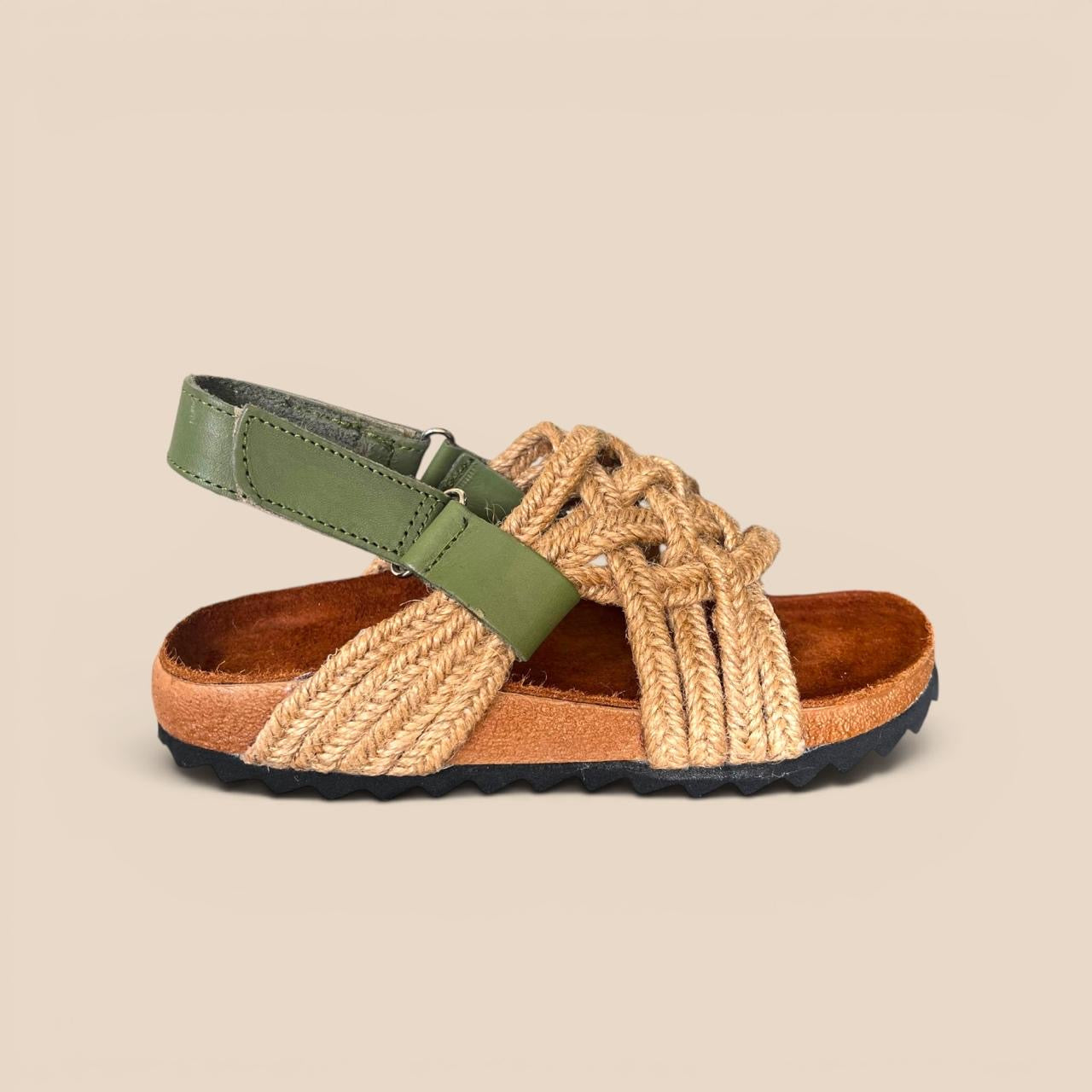C 368 HUARACHE ARTESANAL DE DAMA