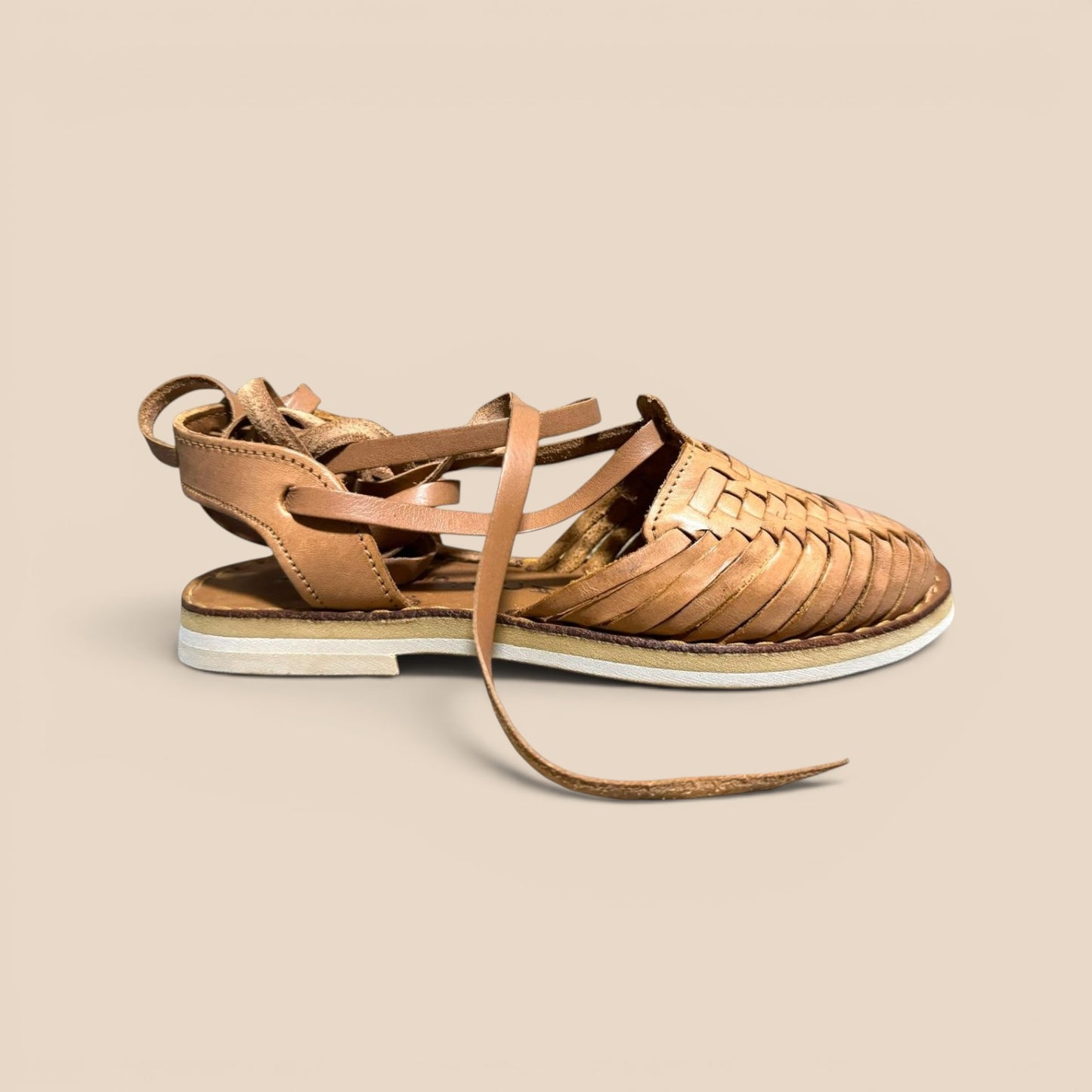 C 27 HUARACHE ARTESANAL DE DAMA