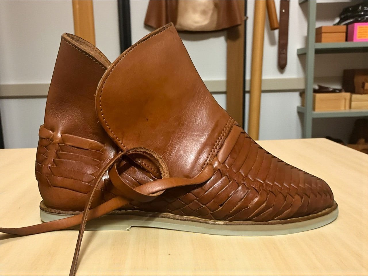 V 15 HUARACHE ARTESANAL DE DAMA