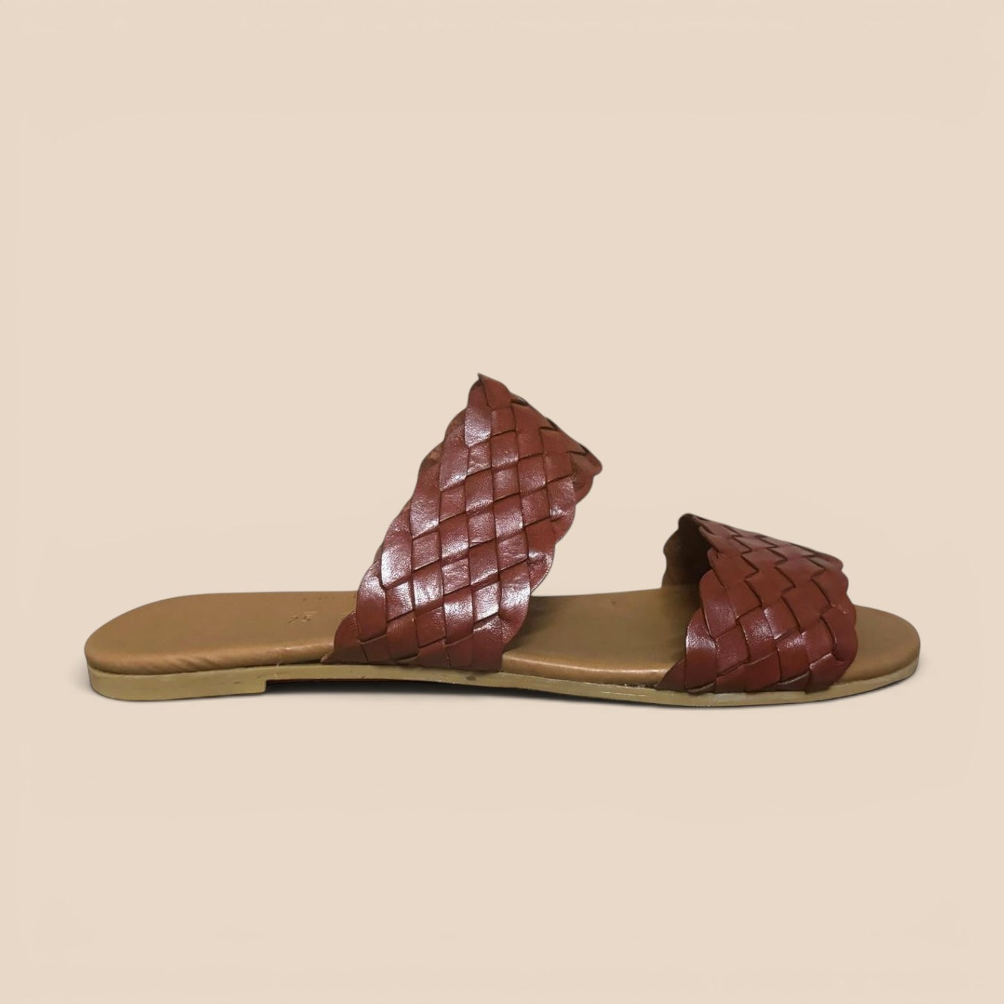 V 31 HUARACHE ARTESANAL DE DAMA