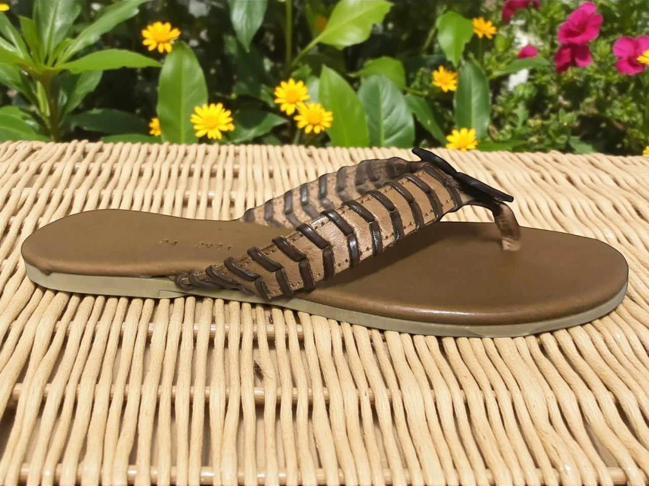 V 42 HUARACHE ARTESANAL DE DAMA