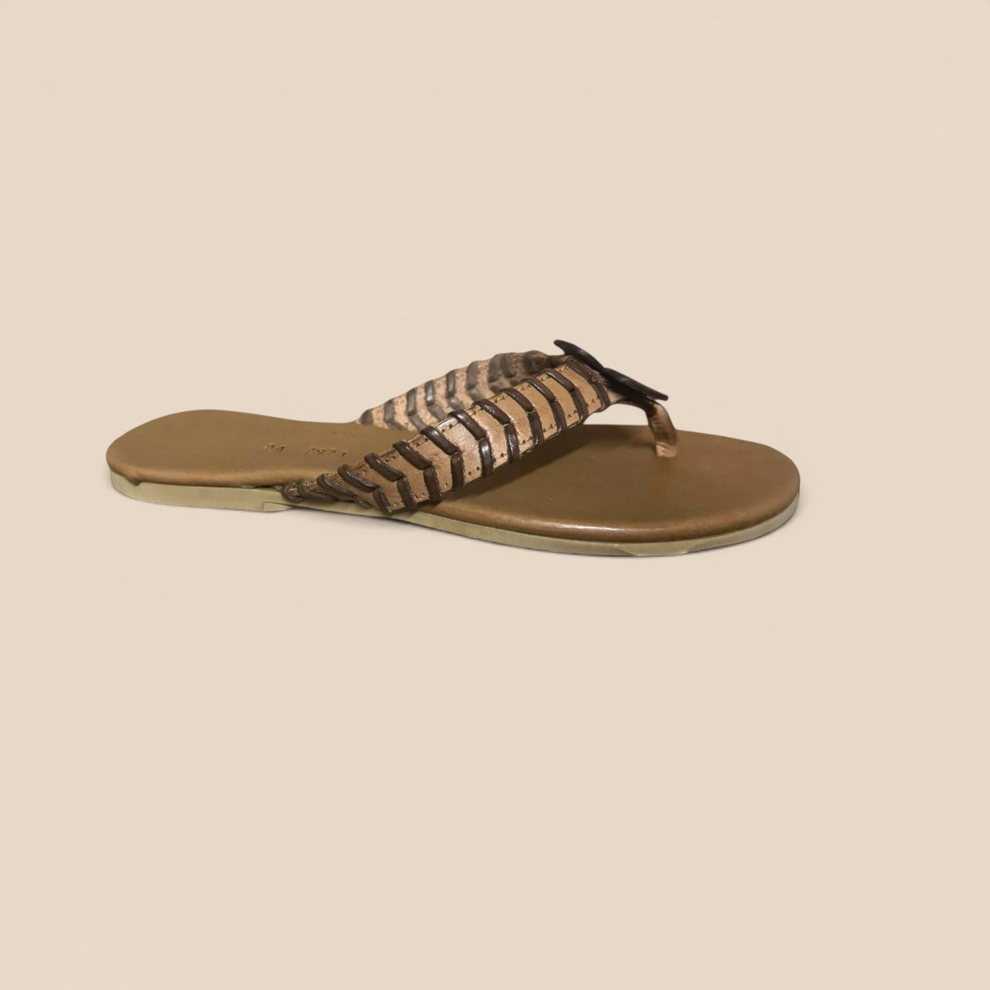 V 42 HUARACHE ARTESANAL DE DAMA