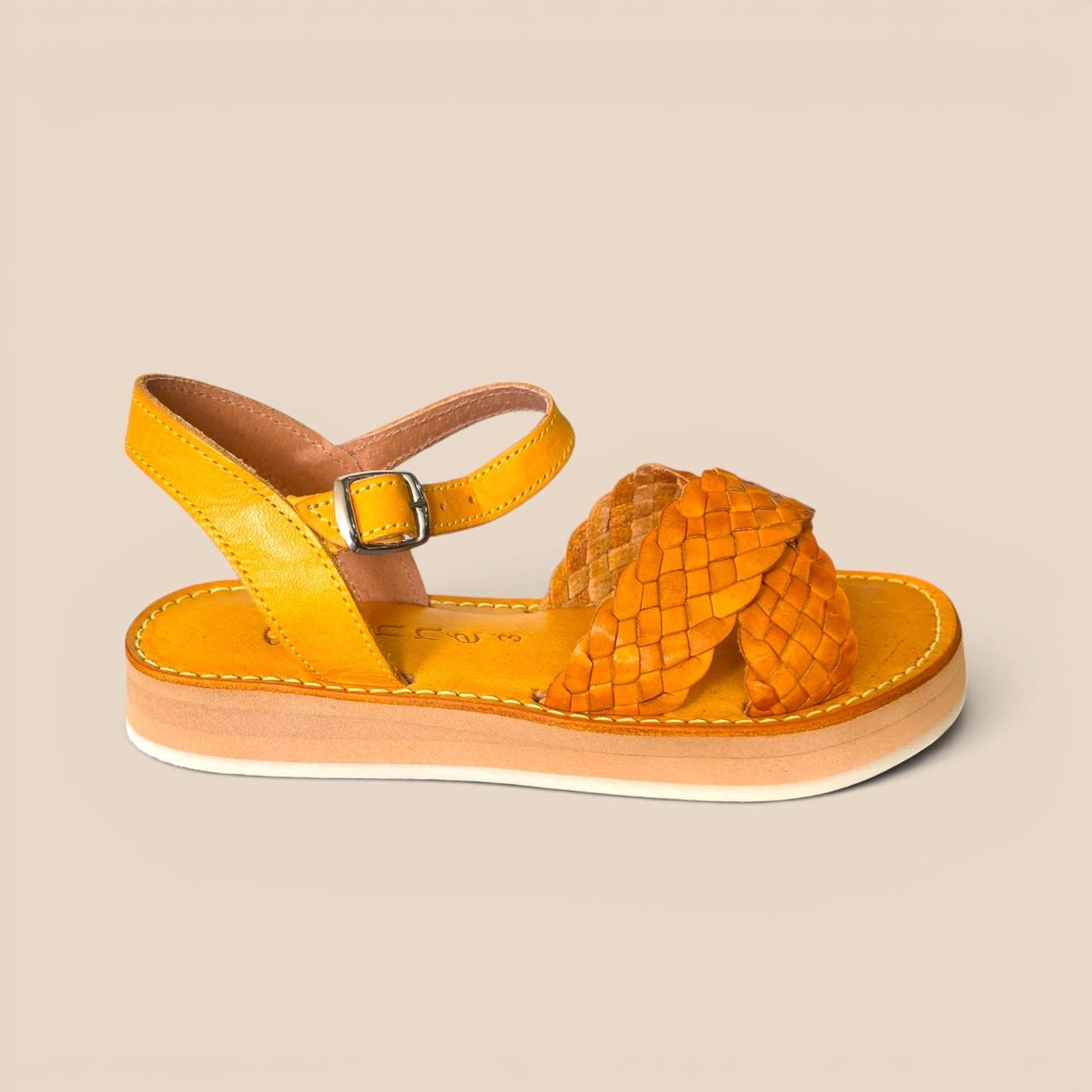 C 359 HUARACHE ARTESANAL DE DAMA