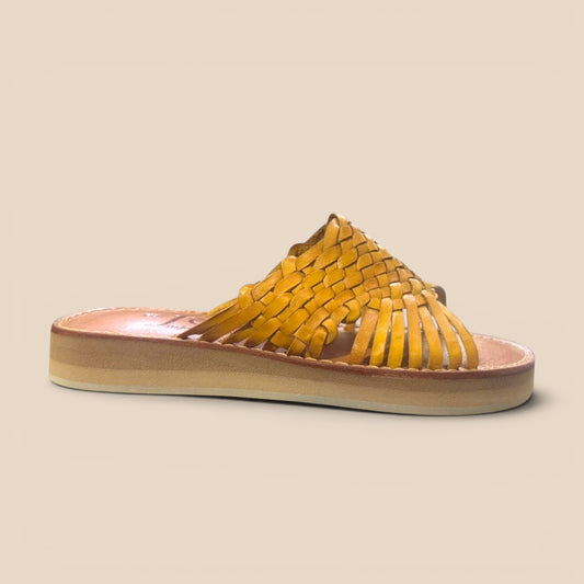 C 198 HUARACHE ARTESANAL DE DAMA
